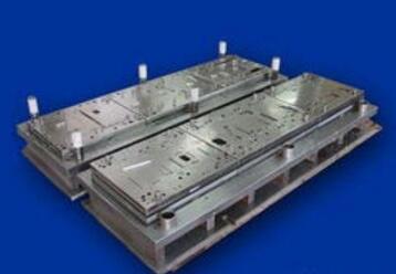 國內外精密級進模比較